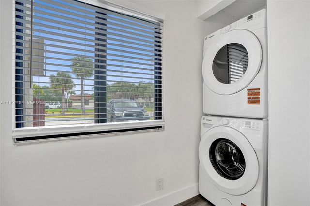 7951 Southgate Blvd F1, North Lauderdale, FL 33068