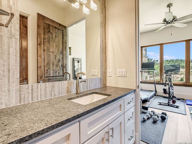 47 Muirfield, Boerne, TX 78006