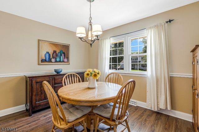 321 Ascot Ln, Bridgewater Twp., NJ 08807