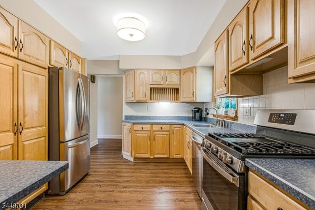 321 Ascot Ln, Bridgewater Twp., NJ 08807