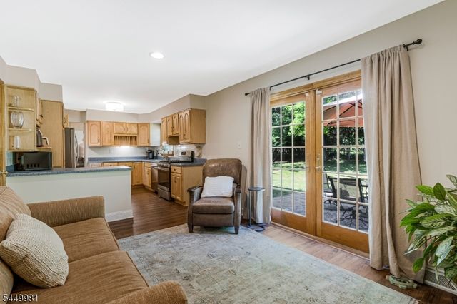 321 Ascot Ln, Bridgewater Twp., NJ 08807