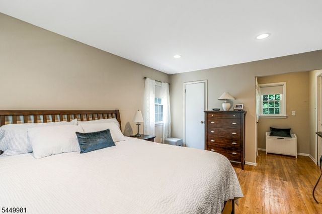321 Ascot Ln, Bridgewater Twp., NJ 08807