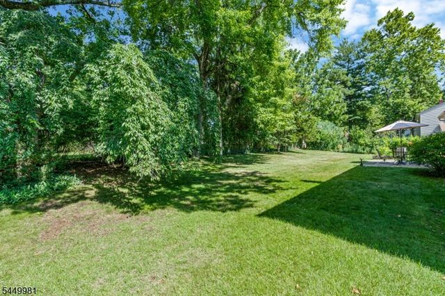 321 Ascot Ln, Bridgewater Twp., NJ 08807
