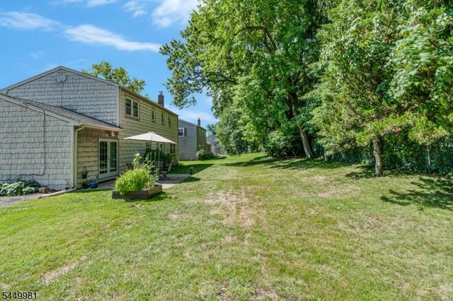 321 Ascot Ln, Bridgewater Twp., NJ 08807