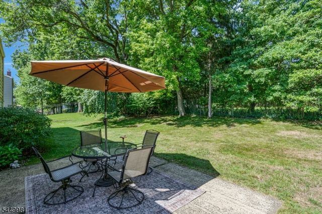 321 Ascot Ln, Bridgewater Twp., NJ 08807