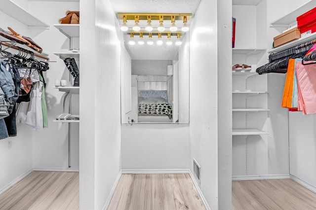 6687 Greenback Ln, Citrus Heights, CA 95621