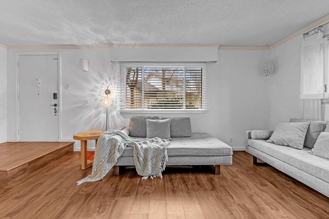 6687 Greenback Ln, Citrus Heights, CA 95621