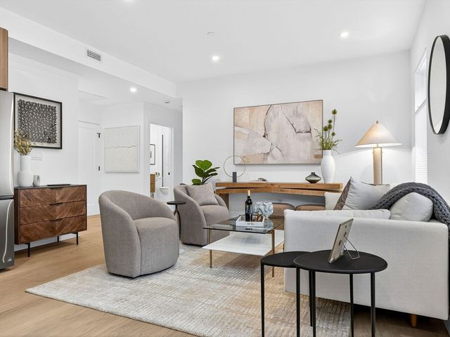 27 Dixwell St 4, Boston, MA 02119