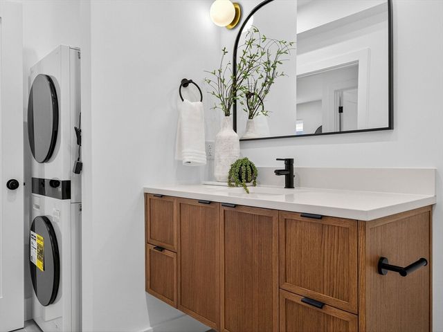 27 Dixwell St 4, Boston, MA 02119