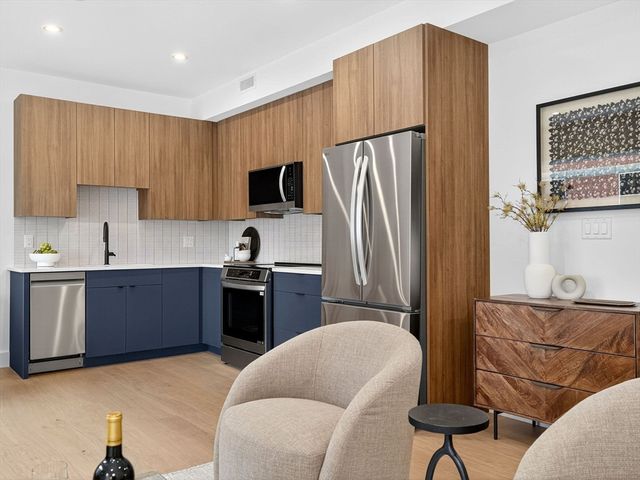 27 Dixwell St 4, Boston, MA 02119