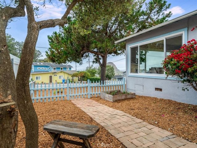 670 Olive Street, Morro Bay, CA 93442