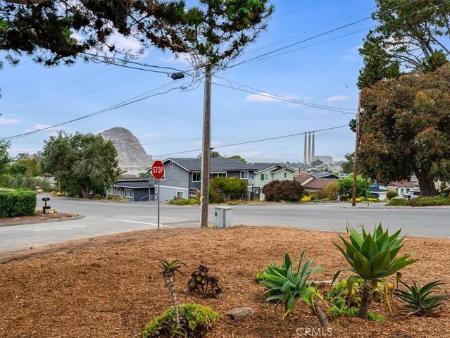 670 Olive Street, Morro Bay, CA 93442