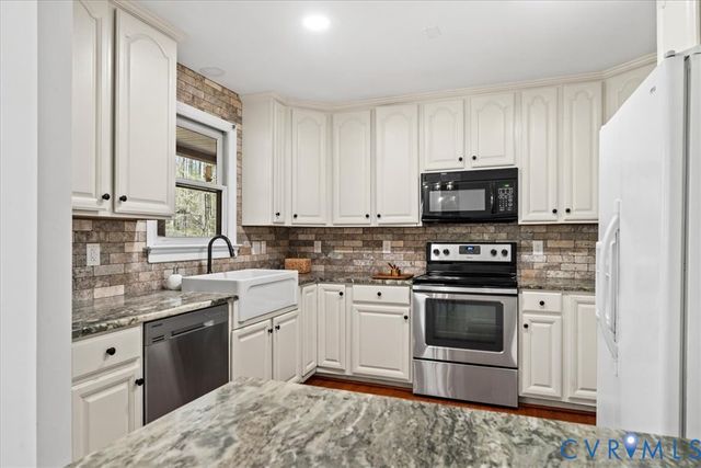 7040 Old Roxbury Rd, New Kent, VA 23141