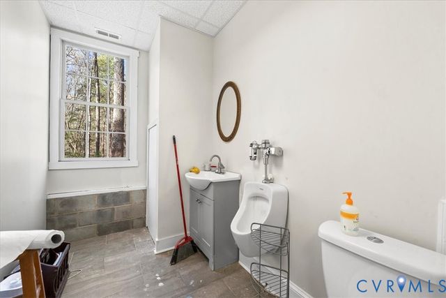 7040 Old Roxbury Rd, New Kent, VA 23141