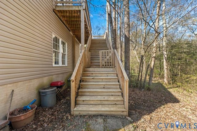7040 Old Roxbury Rd, New Kent, VA 23141