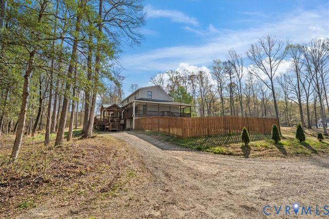 7040 Old Roxbury Rd, New Kent, VA 23141