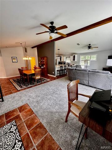 1330 Deer Creek Road, Greenville, IL 62246