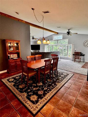 1330 Deer Creek Road, Greenville, IL 62246