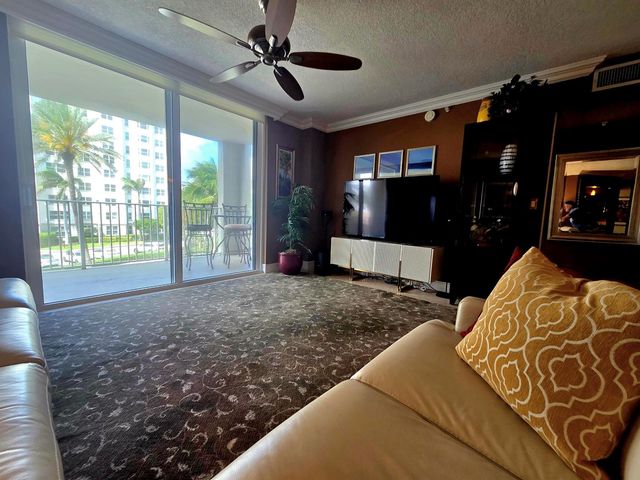 3606 S Ocean Boulevard 303, Highland Beach, FL 33487
