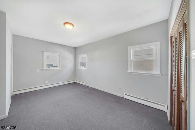 649 New Jersey Ave, Lyndhurst Twp., NJ 07071