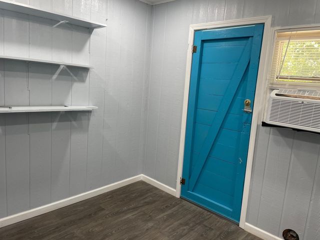 439 East Lafayette ST, La Grange, TX 78945