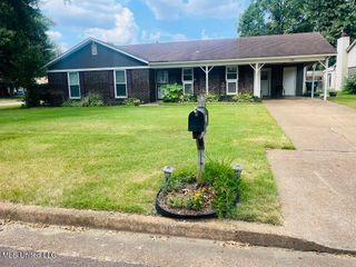 708 Thornwood Drive, Southaven, MS 38671
