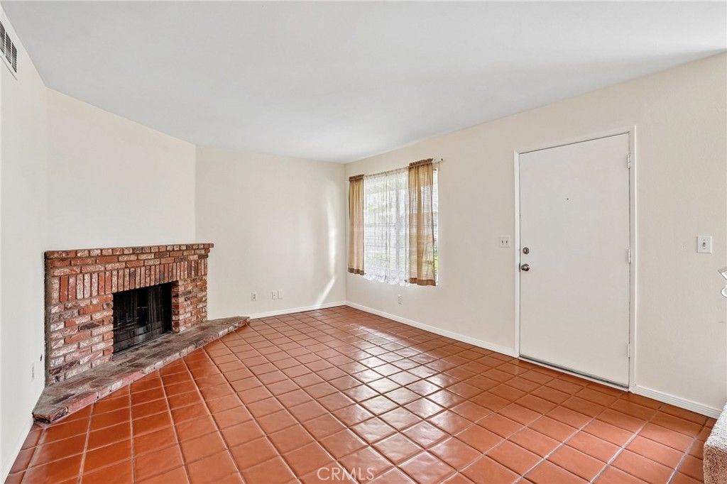 Image 4 of property listing at 15210 Shadybend Drive 41, Hacienda Heights, CA 91745