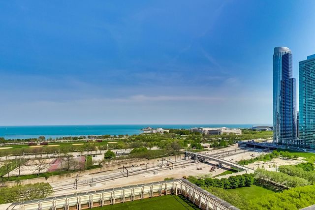 888 S Michigan Avenue 601, Chicago, IL 60605
