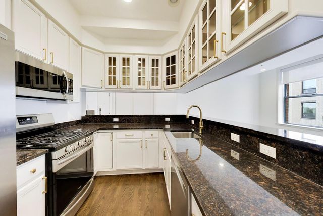 888 S Michigan Avenue 601, Chicago, IL 60605