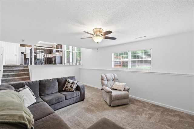 1906 Choctaw Drive, Greenwood, MO 64034