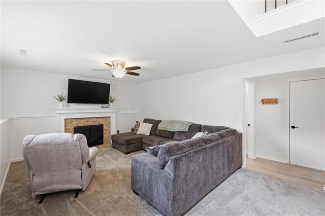 1906 Choctaw Drive, Greenwood, MO 64034
