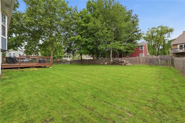 1906 Choctaw Drive, Greenwood, MO 64034