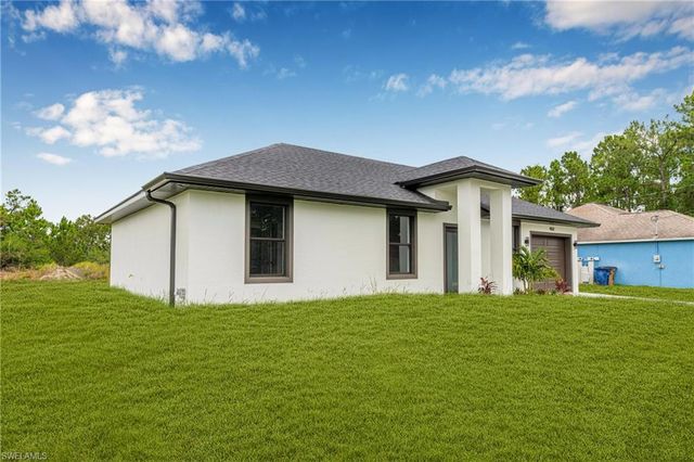 460 Lampion AVE S, Lehigh Acres, FL 33974
