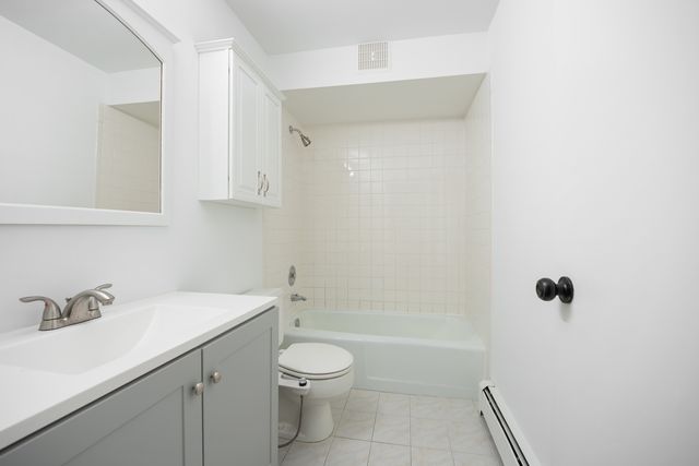 12830 S 71st Avenue 104, Palos Heights, IL 60463