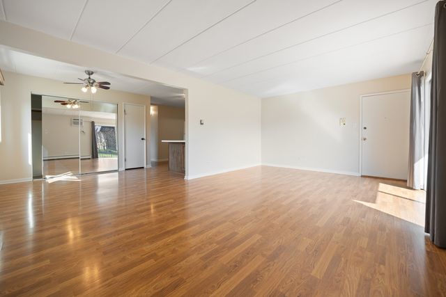 12830 S 71st Avenue 104, Palos Heights, IL 60463