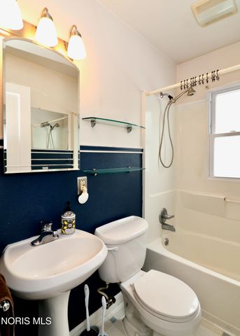 1532 Gould Road, Toledo, OH 43612