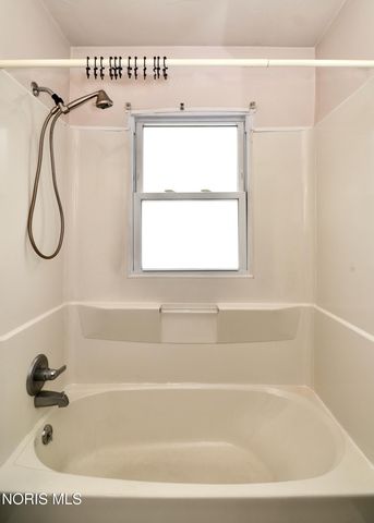 1532 Gould Road, Toledo, OH 43612