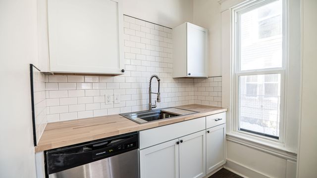 1222 Wealthy Street Se, City Of Grand Rapids, MI 49506