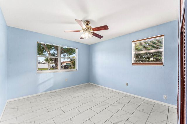 305 Henthorne Drive, Palm Springs, FL 33461