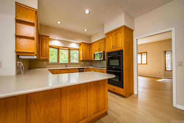 233 Snead Drive, Fairfield Bay, AR 72088