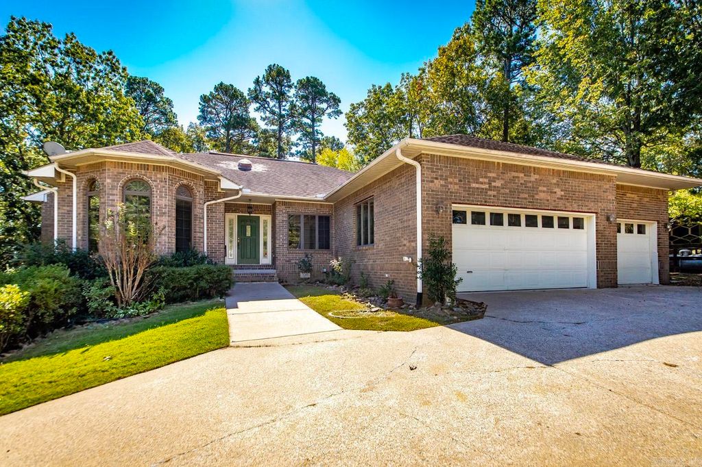 233 Snead Drive, Fairfield Bay, AR 72088