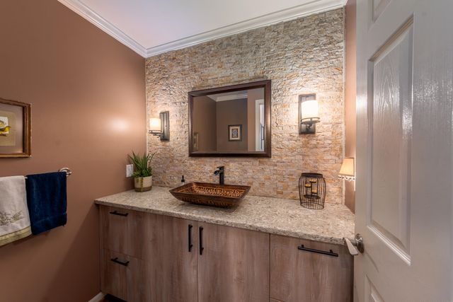 43121 Ashbury Drive, Novi, MI 48375