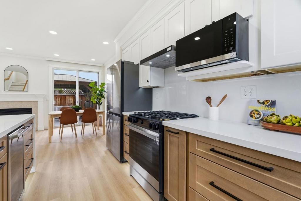 Image 11 of property listing at 374 Marquetry Court, San Jose, CA 95116