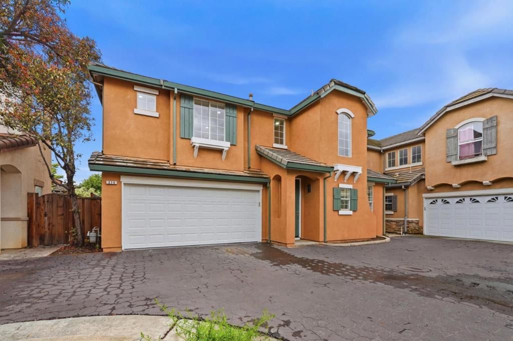 Image 3 of property listing at 374 Marquetry Court, San Jose, CA 95116