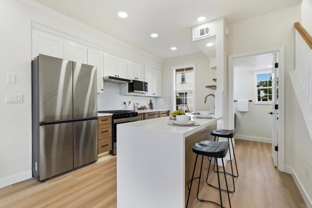 Image 8 of property listing at 374 Marquetry Court, San Jose, CA 95116