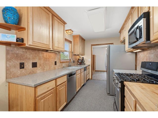 1225 N 4th St, Berthoud, CO 80513