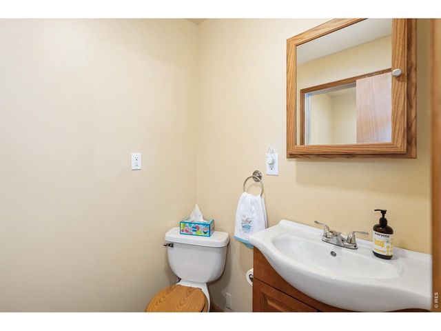 1225 N 4th St, Berthoud, CO 80513