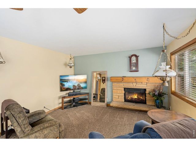 1225 N 4th St, Berthoud, CO 80513