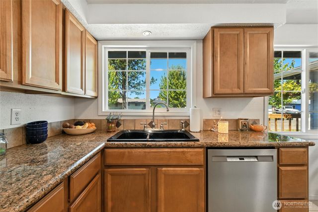 2102 35th Avenue, Longview, WA 98632