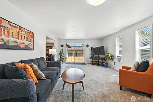 2102 35th Avenue, Longview, WA 98632